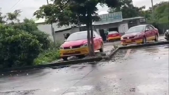 这位松下手刹同学，请你松下手刹