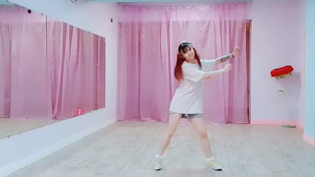 自娱自乐_俄罗斯教主才艺表演嘉宾22.07.17_王者(安妮亚)02