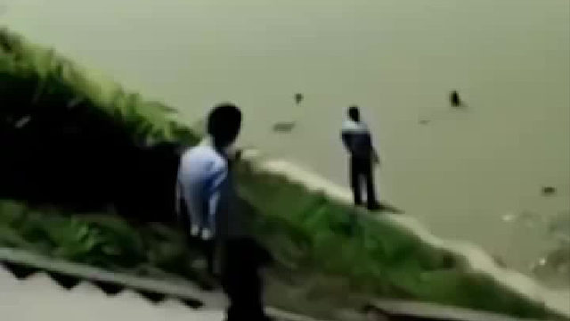 意思自己连个手机都不值呗