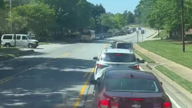 美国校车就是大街上的爷啊​​​