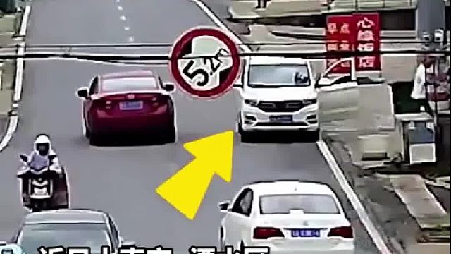 驾驶人停车后未拉手刹直接离开！