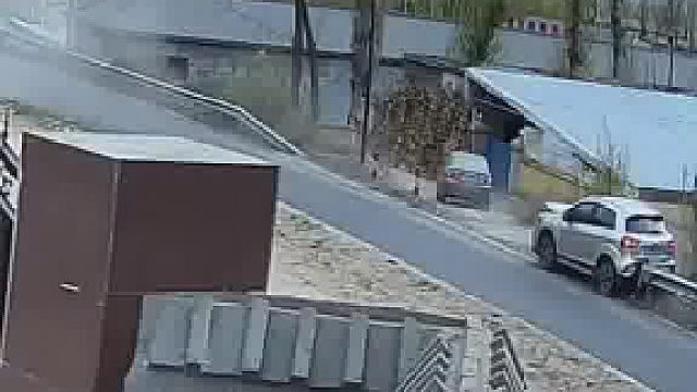 弯道快才是真的快...黑车机智