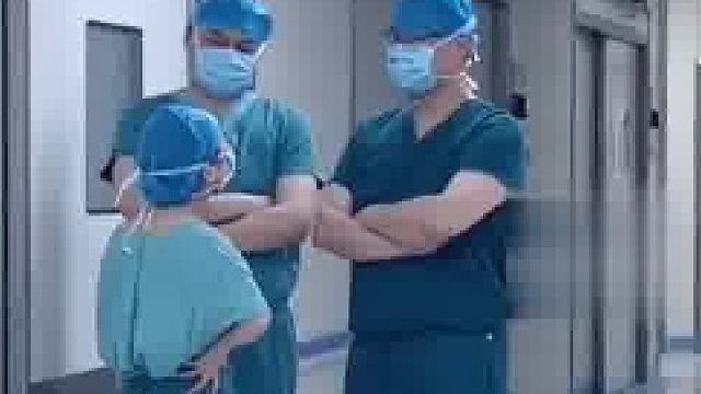 把小跟班惹生气了，网友-别看他俩气势汹汹，其实根本不敢动