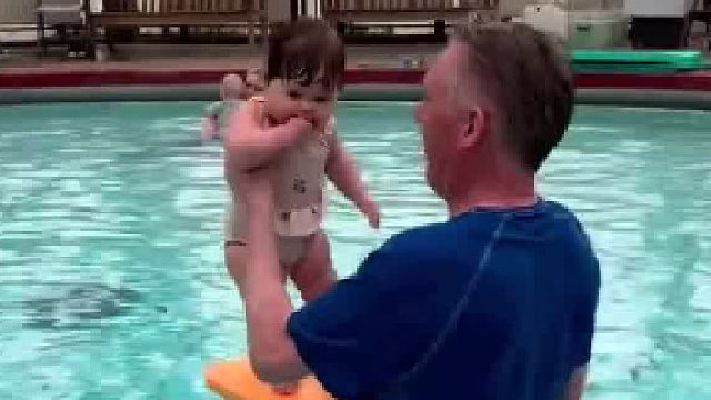 啊啊啊，我会冲浪啦……