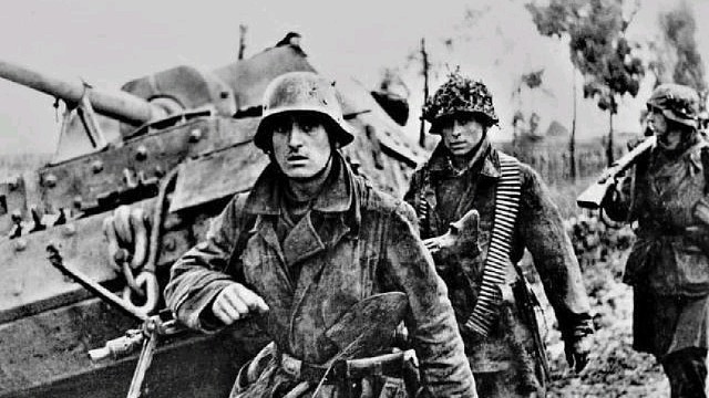 这游戏，是哥们遇见过最没骨气的一批玩家!制作方 '控号集团'用玩人式的低级手段涮了“大佬”与玩家n次