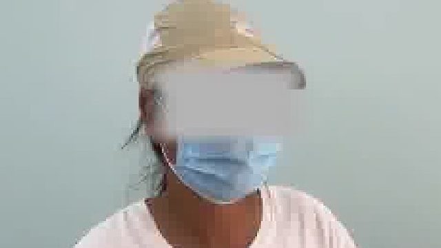 女子店内花假的钱，被店主抓个正着，疑似团伙作案