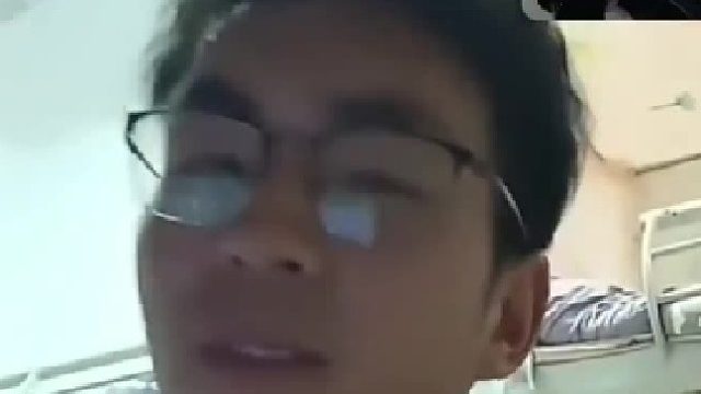 打游戏的男人有多专注