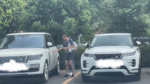 开来还好好的，怎么准备走了就“打不开”车门了…