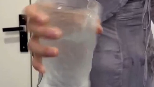 这种症状会严重影响到你的日常生活和工作，给你带来很大的困扰和痛苦。