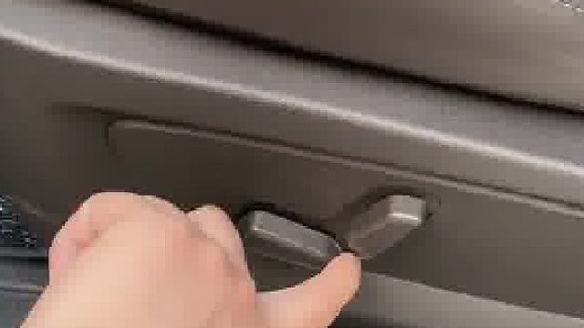 还以为车子设计有问题呢，没想到还挺方便的！