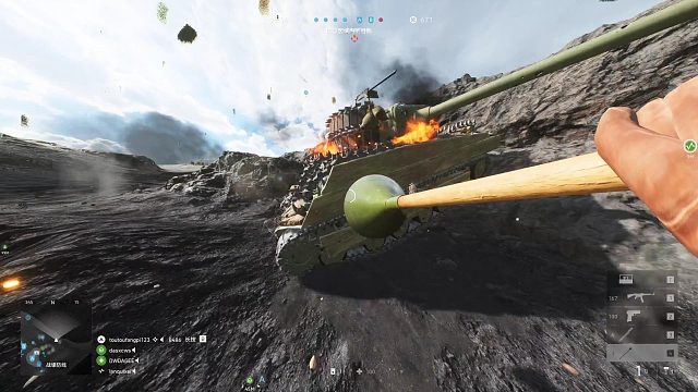 去年花里逢君别，今日花开又一年