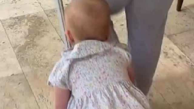 哈哈哈搞笑归搞笑，但这样子终归是有点危险呀……