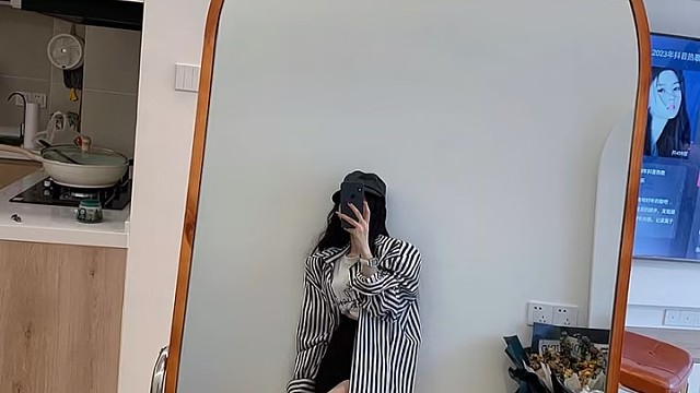 沒有文案了，讓我多吃幾口龍蝦吧，孩子天天哭(?д?;?)