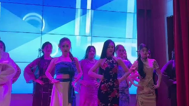 相亲时都是好女孩