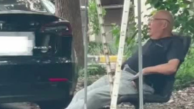 影视照进现实，大爷太逗了！