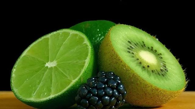 感谢 我老婆老板的大火锅吼 那么开饭吧 准备一下 来呀来呀