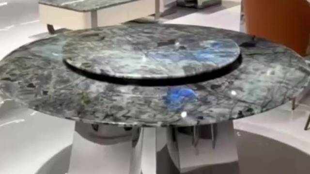 听得懂这首歌，还认识这个奢石的应该很少！