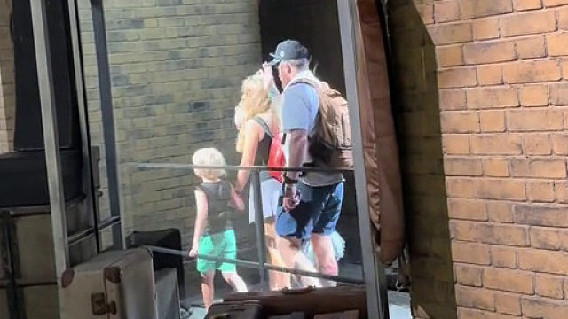 完了，通往霍格沃茨的大门被他们找到了……