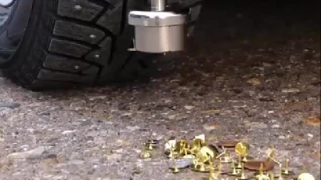 做一个雪地防滑轮胎