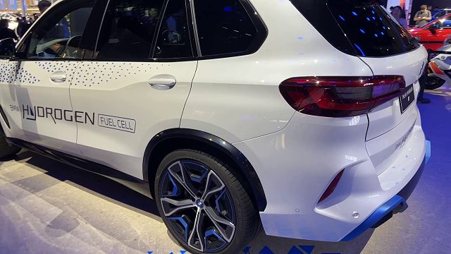 氢能源彻底没戏了？宝马车展上亮相的X5氢燃料电池版本