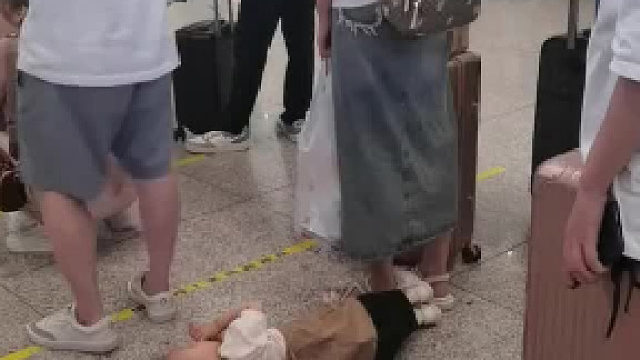 零零后宝妈带娃，不打不骂不搭理到底