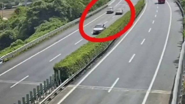 对方应该等我变完道！