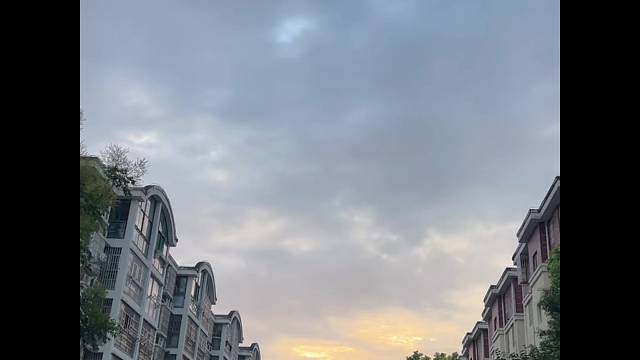 你会被高冷的人拿捏，还是会被爱笑的人吸引