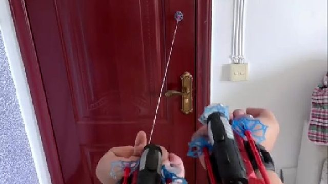 没想到电影里的蜘蛛侠发射器居然发明出来了