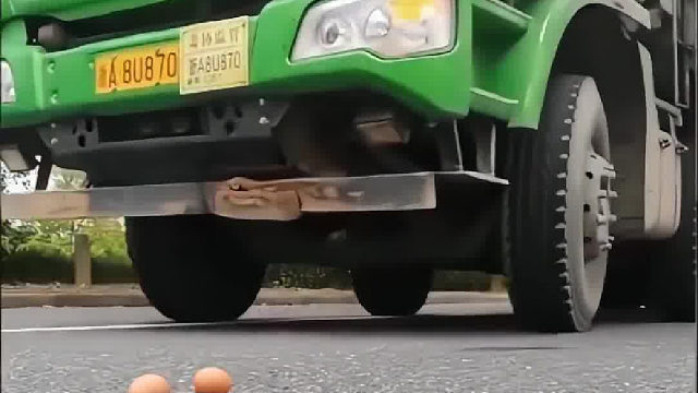 轮胎缝中穿鸡蛋，货车B2驾照果然不好考