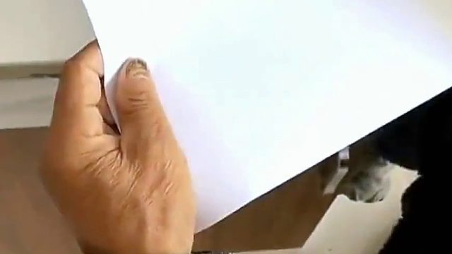 女子结婚一个月不到就离婚，因男方身体不适不能履行丈夫的责任，退回男方19.7万现金金饰一套