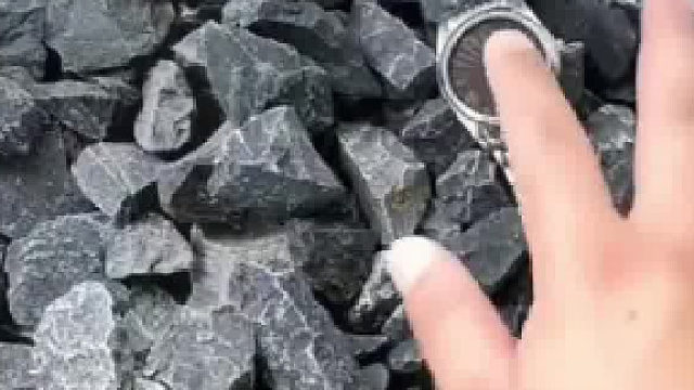 不可能有人第一眼能看到三星23u在哪