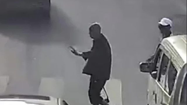 我闯红灯我有理！