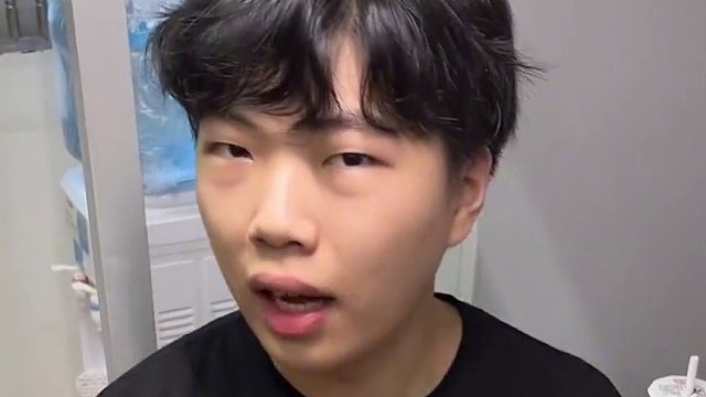 阿伟就叫我晒 又没叫我扭干再晒