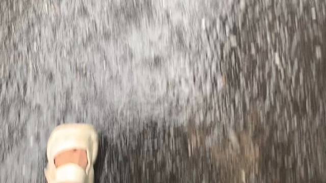 来广州后，穿拖鞋出门就不尴尬了，hhhhhhhh