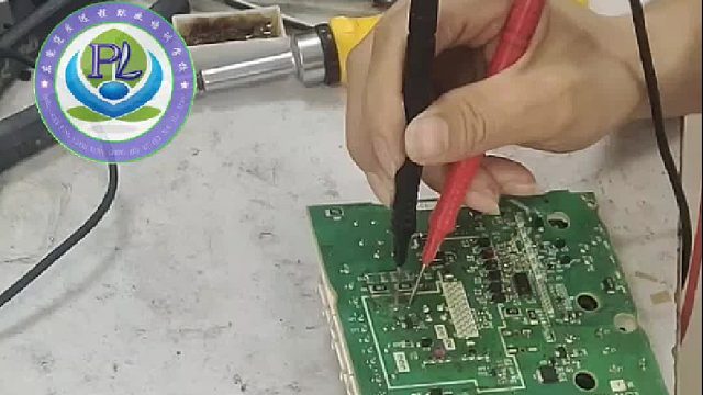 工业电路板维修培训学校/变频器维修视频教程/伺服驱动器维修故障代码/缝纫机电控维修小常识