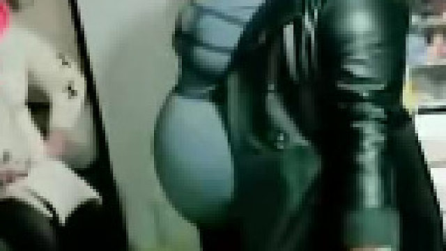 女子大吃大喝，体重高达120斤