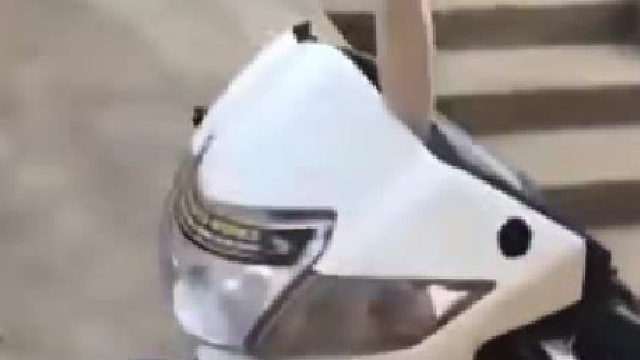 这要是骑到一半，爬到手上，立地成佛