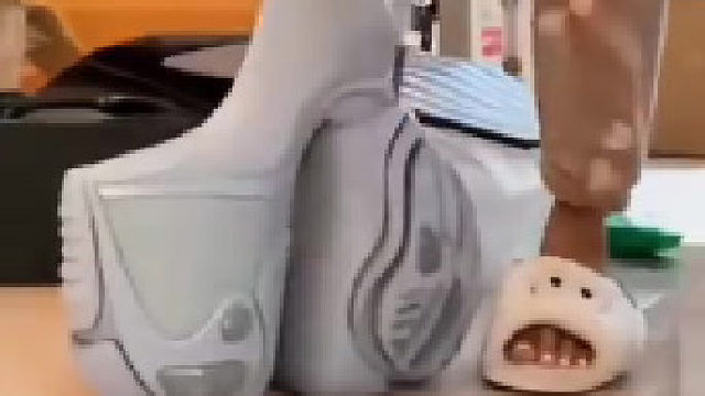 不是所有鞋子都是用来走路的