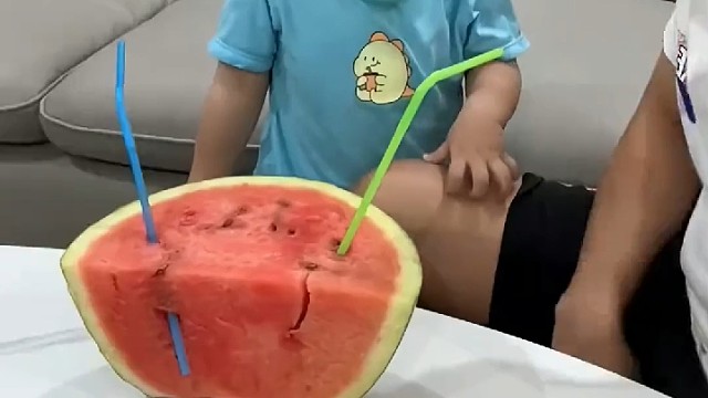 孩子从小就这么大气