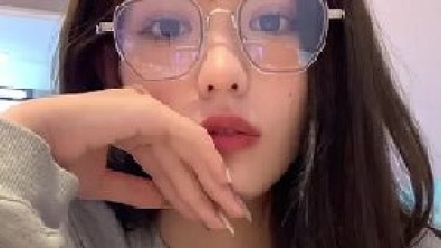 当代年轻人现状：洗澡选歌比选对象还认真