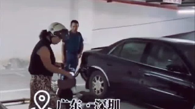 深圳停车位本来就紧张，女子却把电瓶车停在停车位上，自己买的被邻居指责，对此你怎么看？