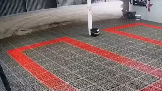 洗车五块五，吃饭五百五！