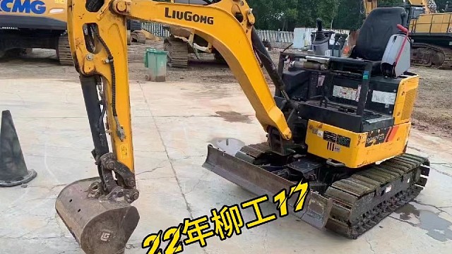 刘一手分享挖掘机，柳工17挖机。#二手挖机