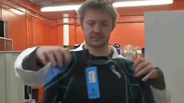 以柔克刚，现实版“金钟罩铁布衫”！给老人做成护具怎么样？