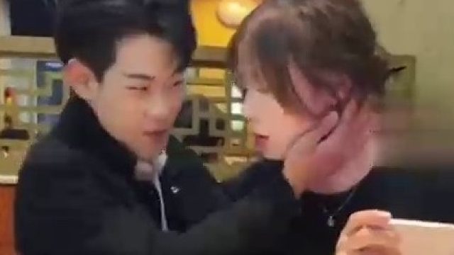 恋爱还的看别人谈