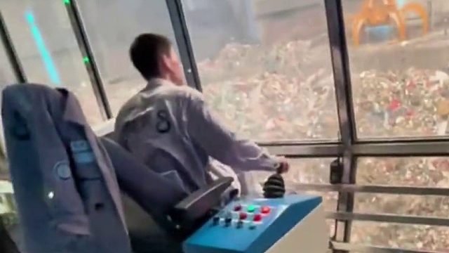 网友参观干垃圾处理站，垃圾不仅可以发电，还可以助力航空……