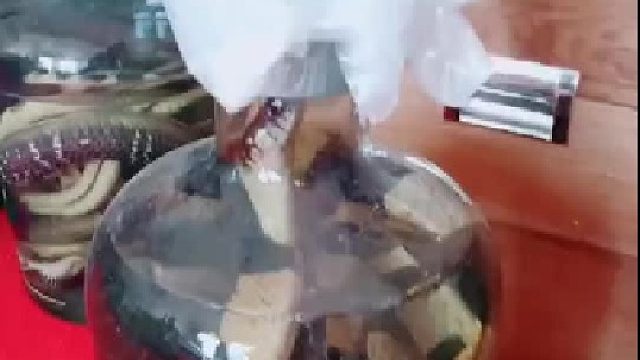 你说放进冰箱 冻个十天半个月 应该凉了吧