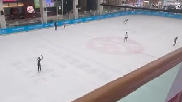 网友：有钱就算了还有个闺女