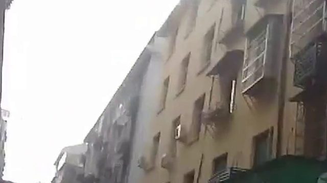 车子半路突然开不动了 交警：真就开得一滴油都不剩啊？