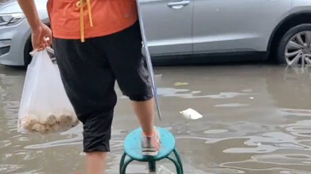 挣钱真难哈哈哈哈哈